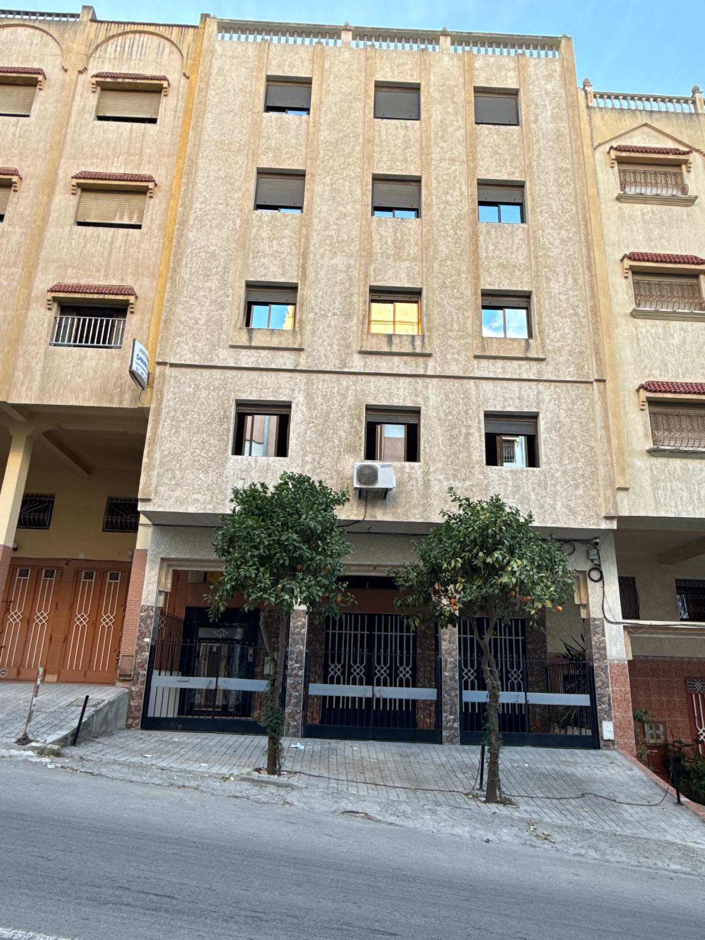 Immeuble complet
4 appartements + studio